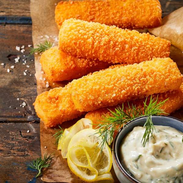 Barritas de reineta apanadas
